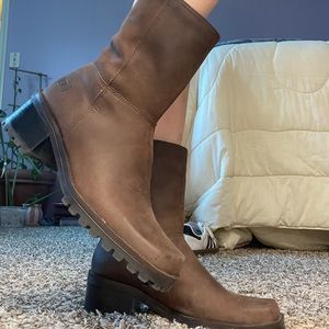 Vintage soft brown leather square toe Tommy Hilfiger ankle boots